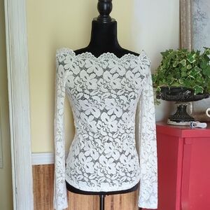 PattyBoutik Cream Lace Fitted Long Sleeve Blouse